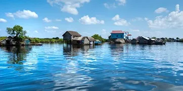 Half Day Kayak Tour in Tonle Sap Lake